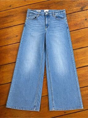 Wide Leg Universal Thread High Rise  Jeans – Light Wash size 14R